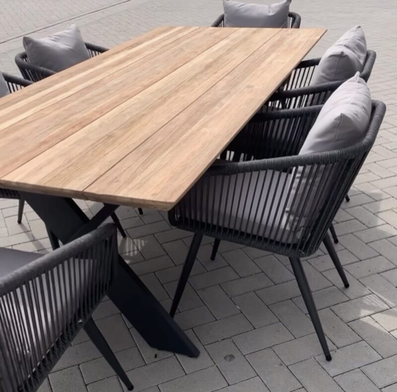 Ferrara Tuinset ( teak tuintafel en 6 tuinstoelen)